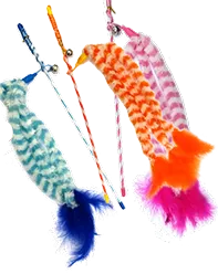 GIMCAT žaislas katėms pagaliukas su triguba pliušine uodega ir varpeliu, 46cm